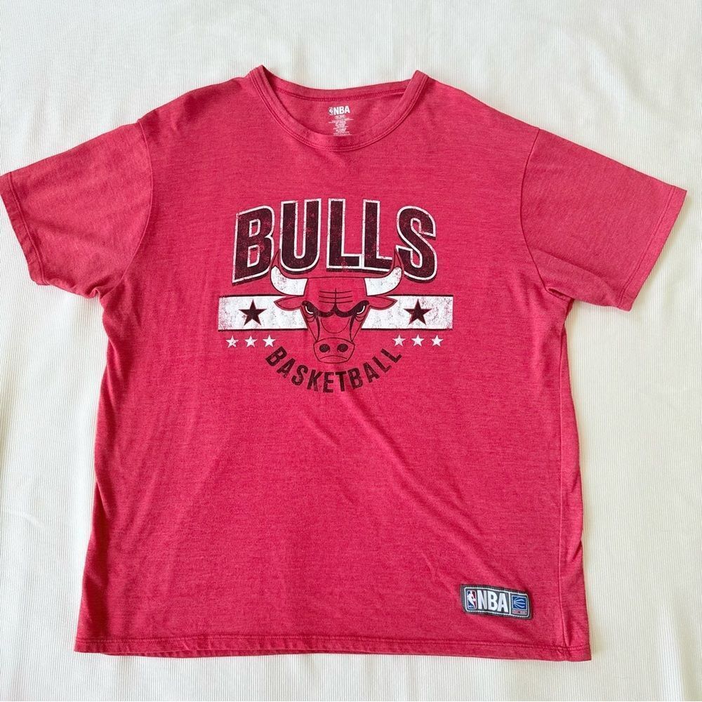 NBA Bulls Mens Tshirt Shortsleeve Basketball Fan Red Shirt Top XL